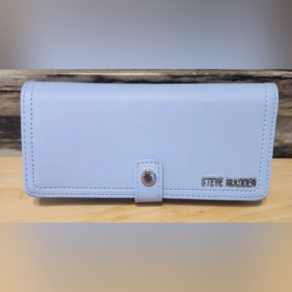 Ladies Wallet - Picture 2 of 2
